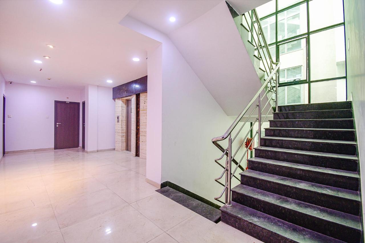 होटल Fabhotel Rani Tower - Chinar Park