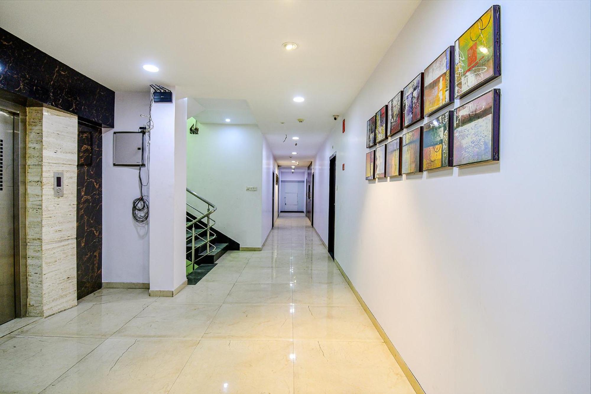 Fabhotel Rani Tower - Chinar Park होटल 3*